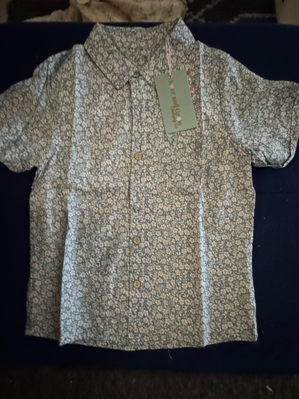 Boys Love and Grow size 8 floral green and ivory